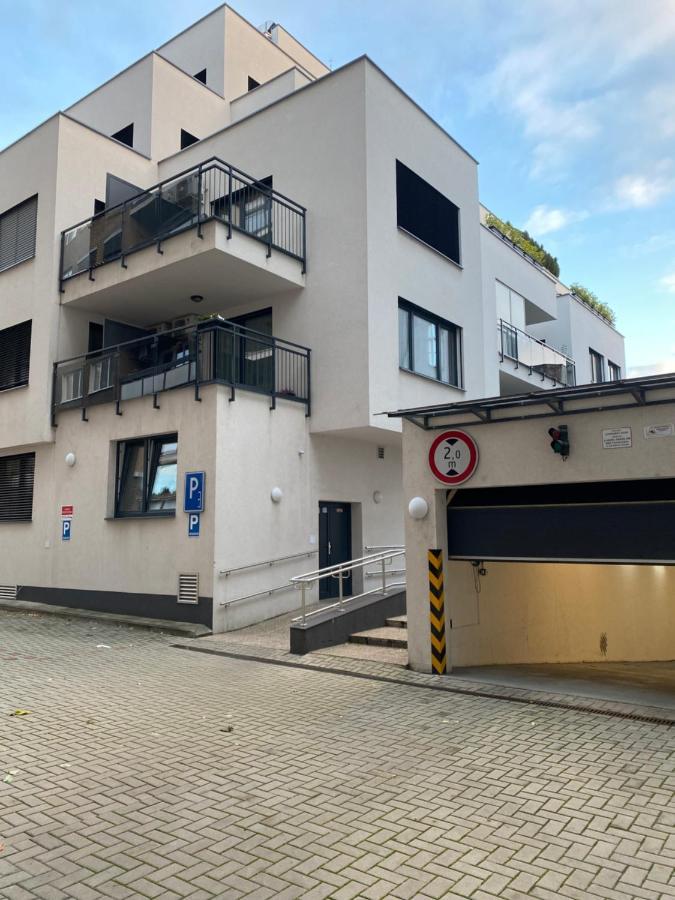 The Elite Suite II Downtown Ac & Garage Parking Bratislava Eksteriør billede